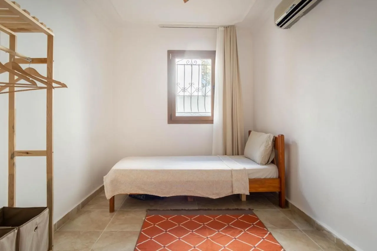 Central Stone House, 2Br, Cozy, Spacy, Terrace, Fast Wifi, Parking Bodrum